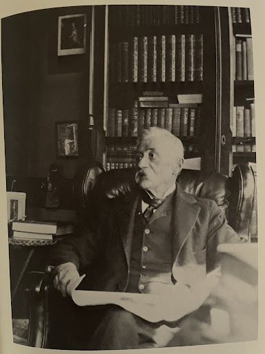 Founder Robert Holmes